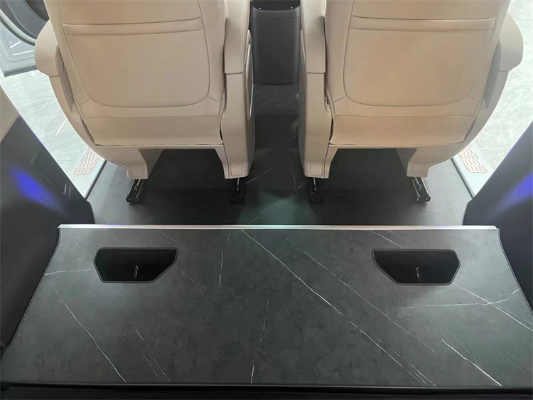小鹏X9地板改装效果怎么样