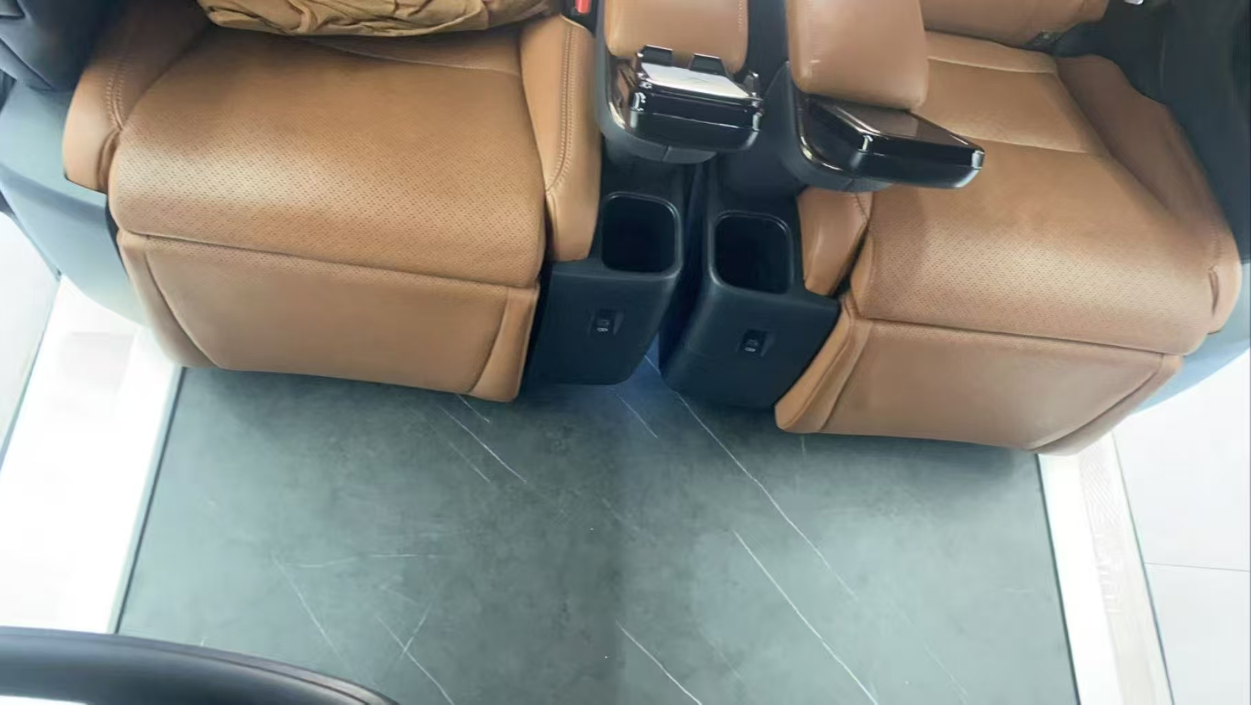 埃尔法改装地板哪个品牌好
